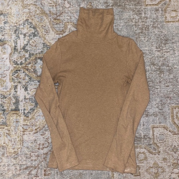 Camel Turtleneck - Picture 1 of 3
